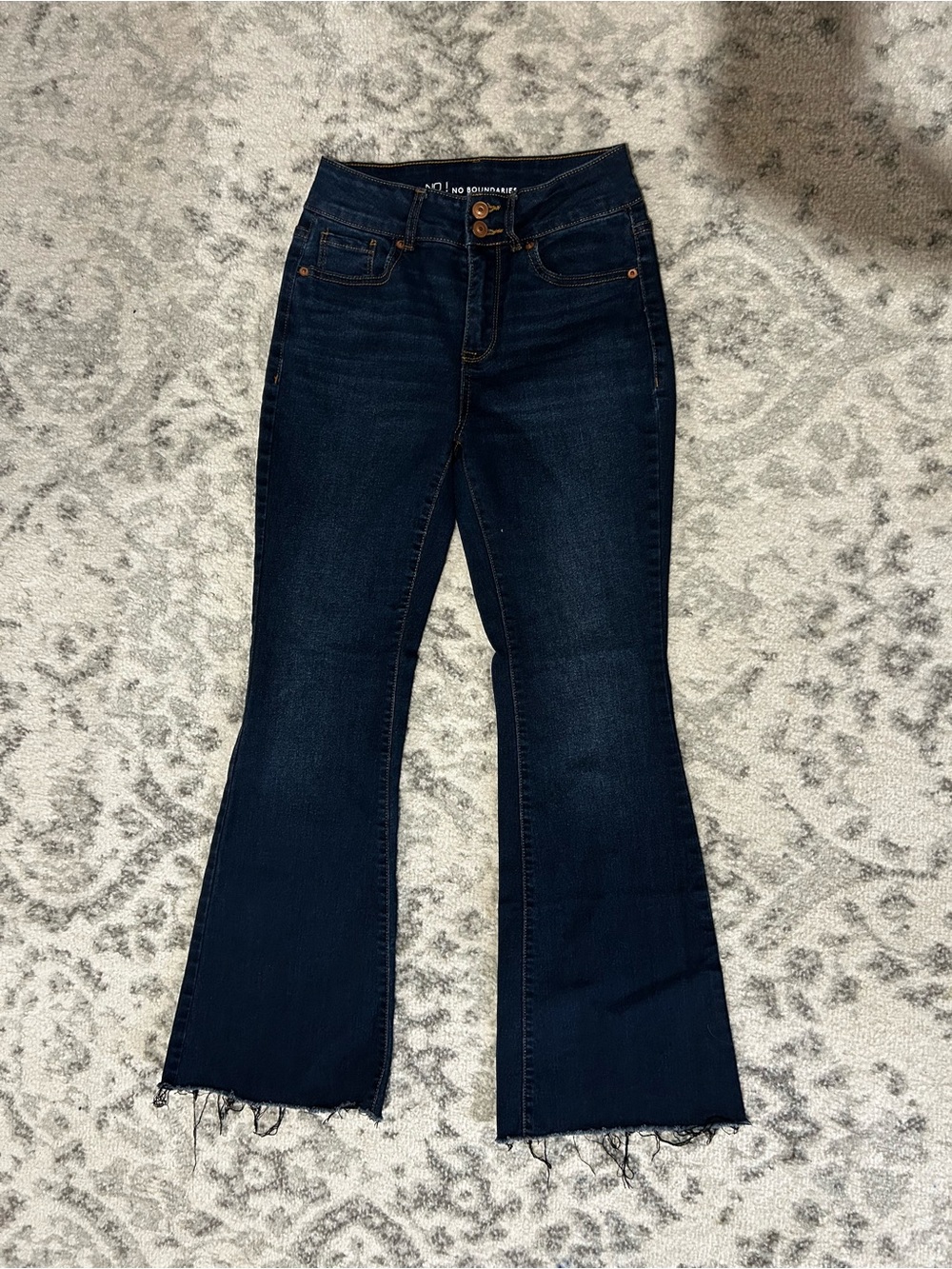 Flare Jeans Blue Dark wash no boundaries  small
